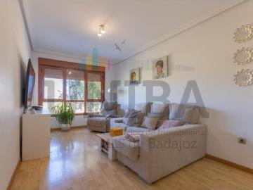 ?✨ PRECIOSO ÁTICO DÚPLEX CON DOS TERRAZAS Y PLAZA DE GARAJE EN BADAJOZ EN LA BARRIADA DE LLERA ✨?