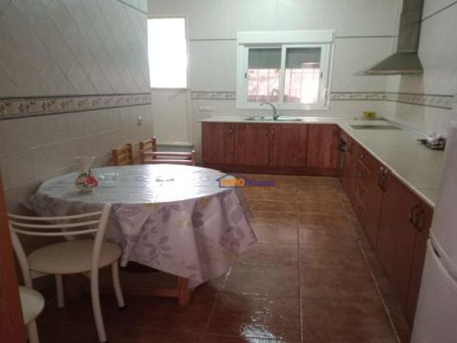 PRECIOSO CHALECITO ADOSADO EN HUECHAR, TU LUGAR DE PAZ 170.000 €