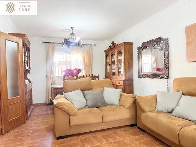 PRECIOSO CHALET EN CHURRIANA