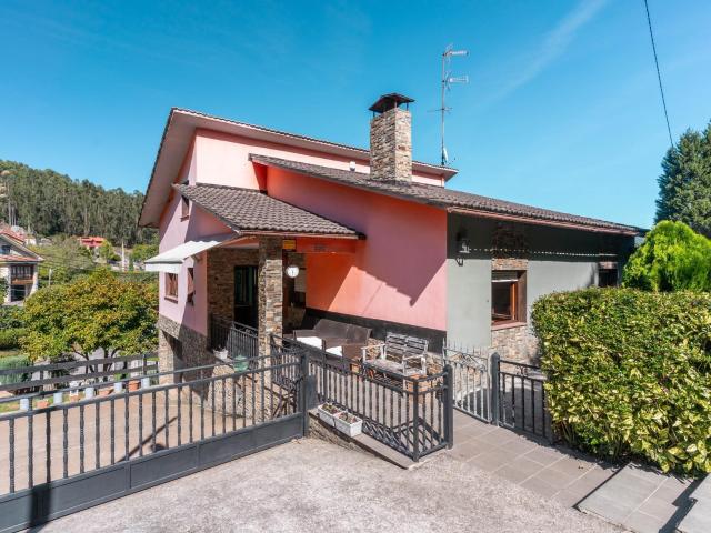 Precioso chalet en un entorno rural con gran parcela a solo 10 minutos de Oviedo