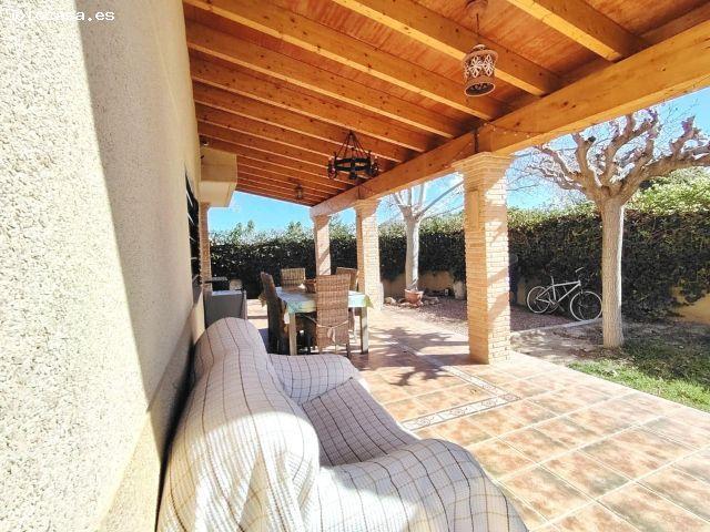 ¡Precioso chalet independiente con piscina y barbacoa en Orito Monforte del Cid !