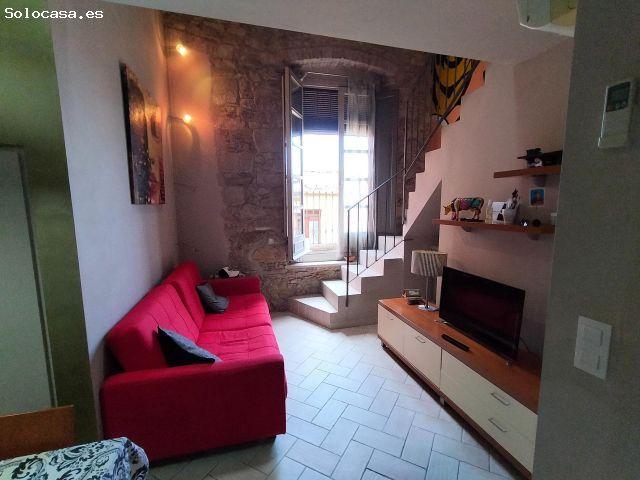 Precioso duplex con encanto en edificio historico de piedra, totalmete renovado, en el centro de Cal