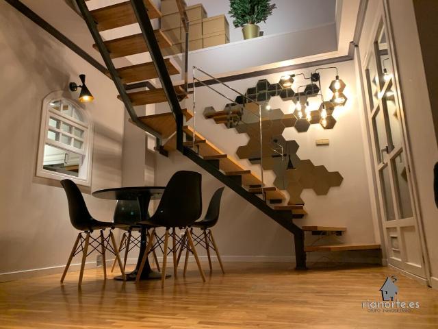 Precioso dúplex de tres dormitorios en venta en pleno centro de Avilés