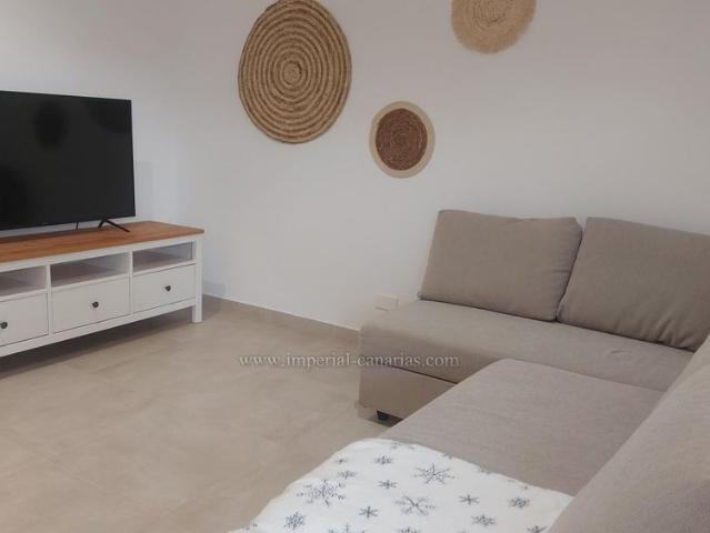 Precioso piso de reciente reforma de dos dormitorios en complejo con preciosos jardines tropicales y piscina climatizada en La Paz de Puerto de la Cruz