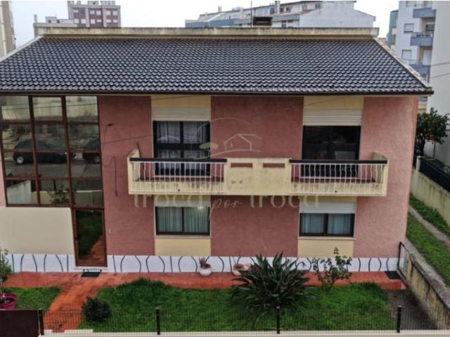 2 Apartamentos T3 + Moradia P/Restaurar Buarcos 294m² Buarcos e São Julião