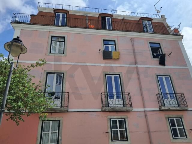 Prédio com licença de alojamento local Possibilidade de aume. 1100m² Arroios