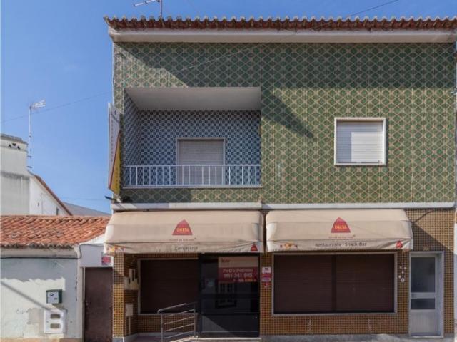 PRÉDIO COM RESTAURANTE + T4 | RENTABILIDADE ELEVADA | PRONTO A EXPLORAR
