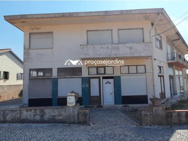 Prédio com 3 Apartamentos na Praia da Vieira de Leiria
