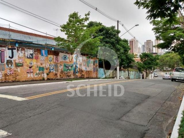 Prédio comercial antigo com 1200m2 de terreno na Vila Mariana