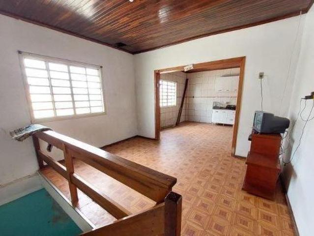 Prédio comercial e Residencial com 230m²