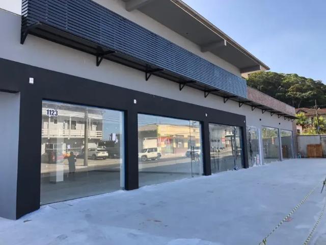 Predio comercial 100% locado com 500m2 com 1 apto e 4 salas comerciais avalia permuta menor valor