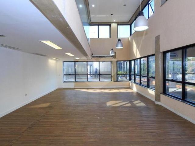 Prédio Comercial 1298m de área de terreno à venda Sumaré, São Paulo