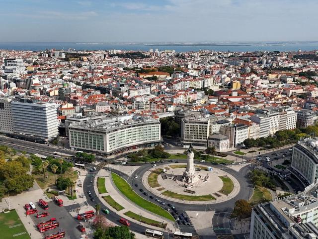 Prédio Andaluz— Reabilitação com História e Potencial 260m² Arroios