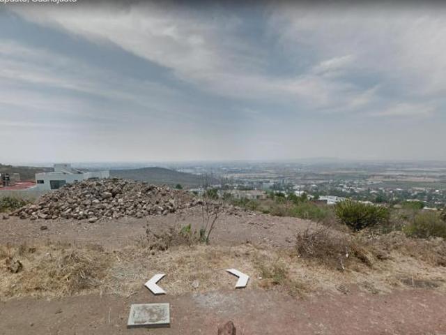 Predio de 2,200 m2 con excelente ubicación en Villas de Irapuato