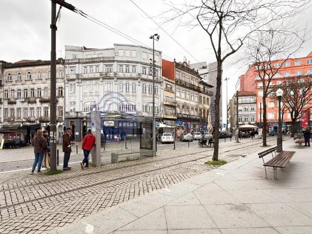 Prédio de 4 Pisos na Praça da Batalha 149m² Cedofeita, Santo Ildefonso, Sé, Miragaia, São Nicolau e Vitória
