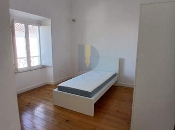 Prédio de Investimento no Centro Histórico de Évora 1 Suites e 3 quartos com Elevada Rentabilidade