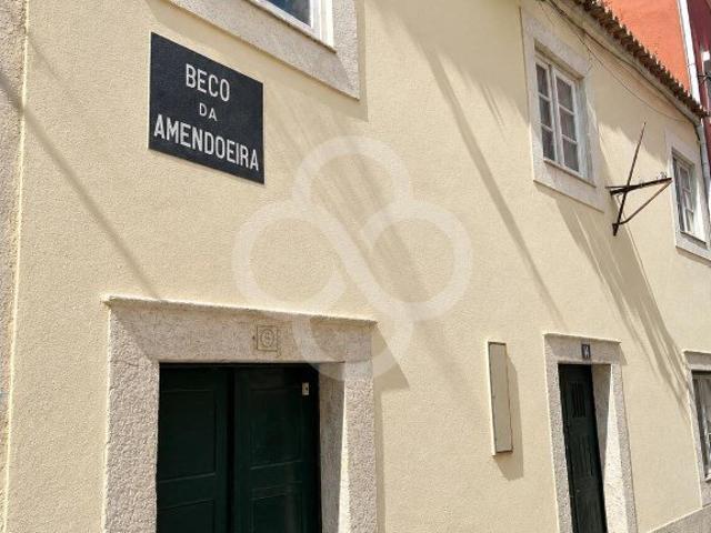 Prédio em fase de reconstrução para venda em Santa Maria Mai. 210m² Santa Maria Maior