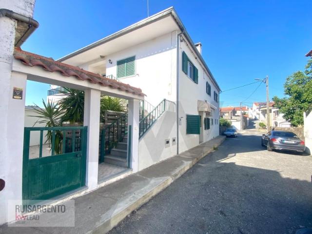 Prédio em Propriedade Total Comércio e Habitação Centro da Orca, Fundão