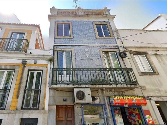 Prédio em propriedade total, localizado na Freguesia de Alcâ. 0m² Lisboa