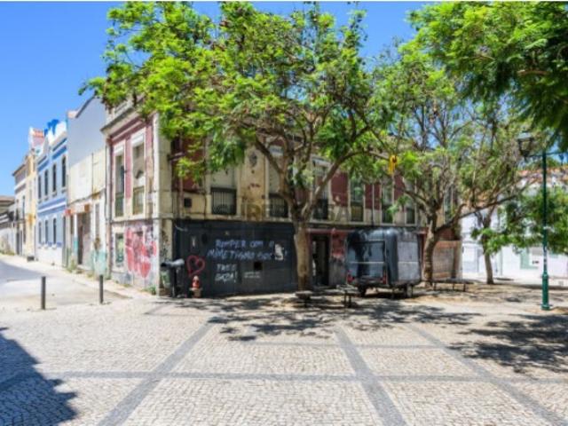 Prédio Habitacional, Barreiro