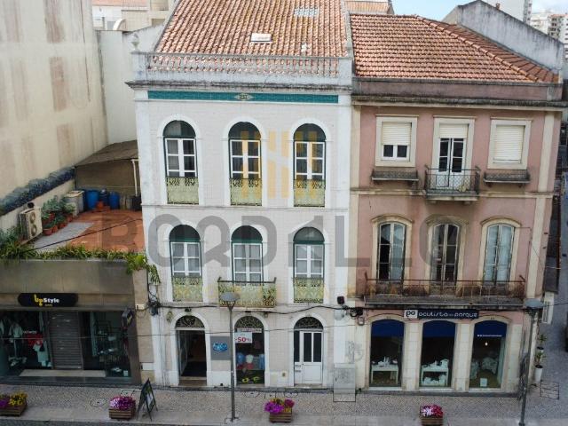 Prédio Histórico | Centro das Caldas da Rainha | 3 Frações +. 0m² Caldas da Rainha Nossa Senhora Do Pópulo, Coto E São Gregório