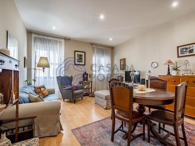 Prédio Moradia T2 e Loja em Costa Cabral. 138m² Paranhos