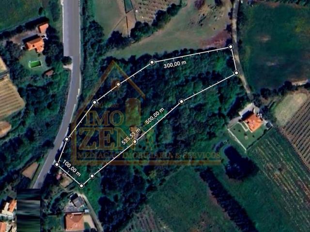 Prédio misto com área total de 11.686 m2