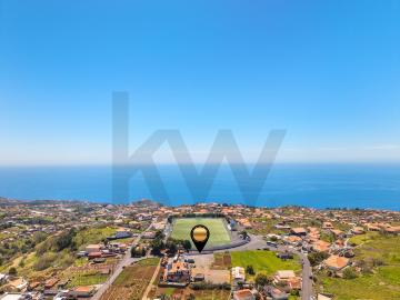 Prédio Misto na Ponta do Sol com 1.980m² | Viver ou Investir