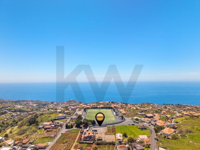 Prédio Misto na Ponta do Sol com 1.980m² | Viver ou Investir