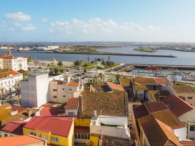 Prédio no Centro da Cidade!