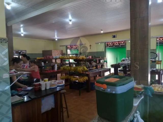 Prédio para Venda em Taquarituba/SP Centro 3 Quartos