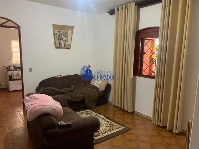 Prédio para Venda em Anápolis/GO Vila Jayara