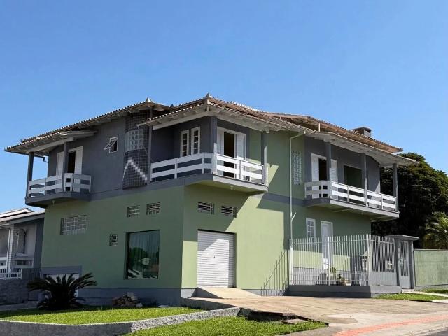 Prédio para Venda em Criciúma/SC Morro Estevão 3 Quartos