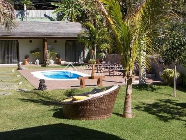 Prédio para Venda em Florianópolis/SC Barra da Lagoa 11 Quartos