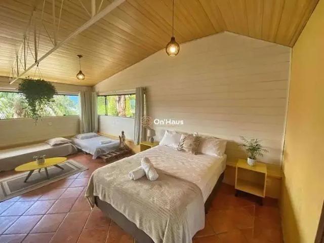 Prédio para Venda em Florianópolis/SC Praia Mole 6 Quartos
