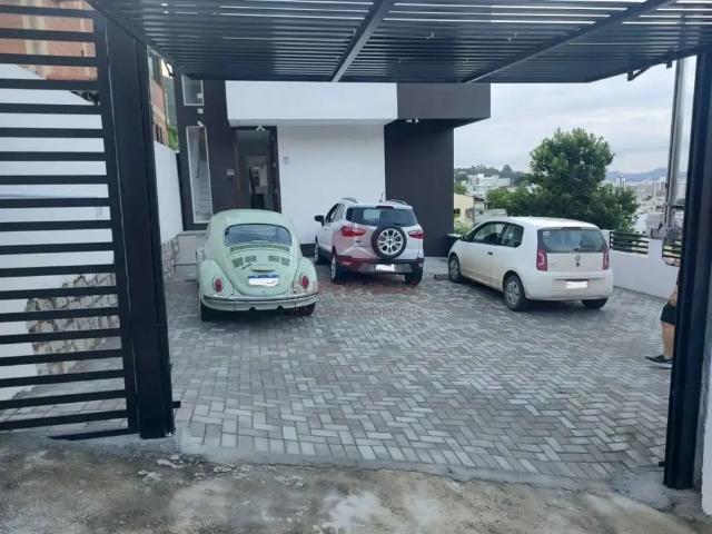 Prédio para Venda em Florianópolis/SC Trindade