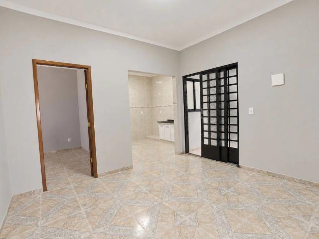 Prédio para Venda em Goiânia/GO Residencial Recanto do Bosque 8 Quartos