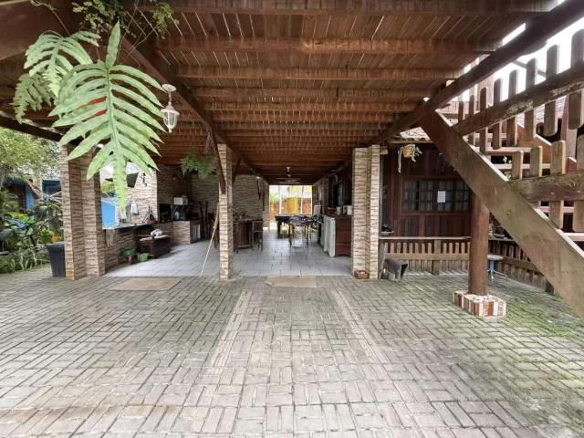 Prédio para Venda em Guaratuba/PR Nereidas 8 Quartos