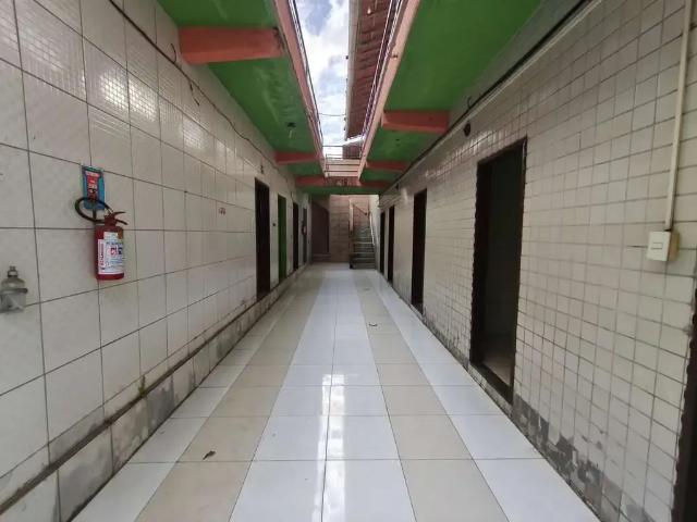 Prédio para Venda em Maracanaú/CE Novo Maracanaú 15 Quartos