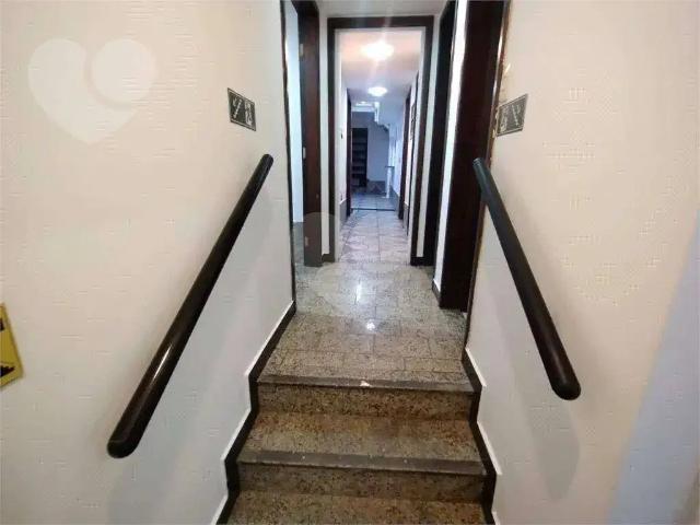 Prédio para Venda em Niterói/RJ Fonseca