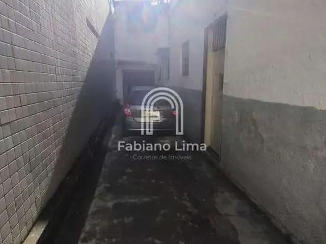 Prédio para Venda em Nova Friburgo/RJ Centro 4 Quartos