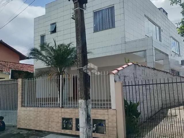 Prédio para Venda em Palhoça/SC Madri 6 Quartos