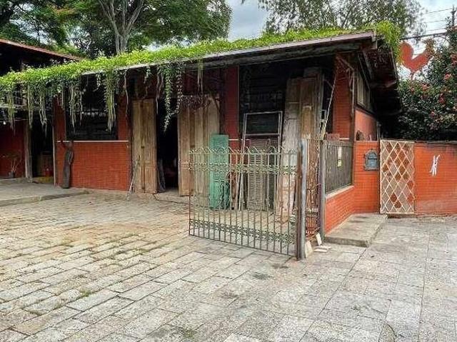 Prédio para Venda em Petrópolis/RJ Itaipava