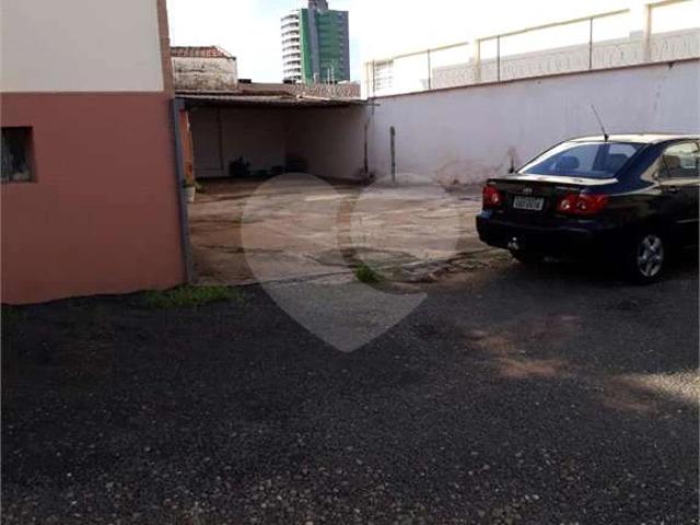 Prédio para Venda em Pirassununga/SP Centro 32 Quartos