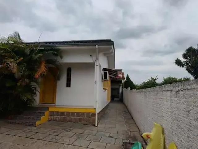 Prédio para Venda em Porto Alegre/RS Vila Nova 4 Quartos