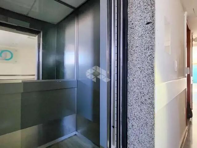 Prédio para Venda em Porto Alegre/RS Azenha 36 Quartos