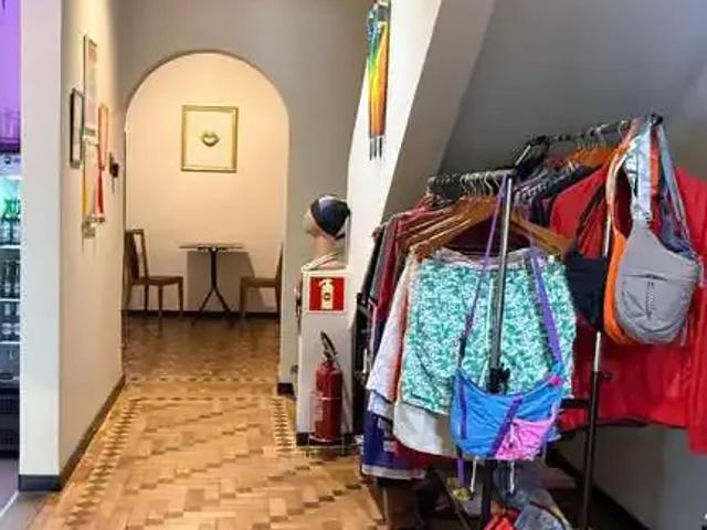 Prédio para Venda em Porto Alegre/RS Centro Histórico 4 Quartos