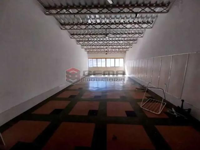 Prédio para Venda em Rio de Janeiro/RJ Laranjeiras