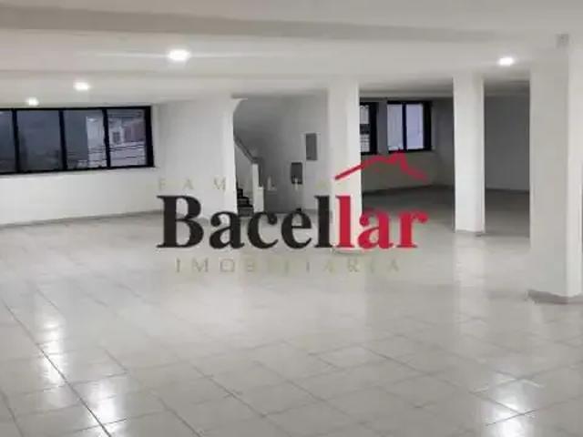 Prédio para Venda em Rio de Janeiro/RJ Tanque