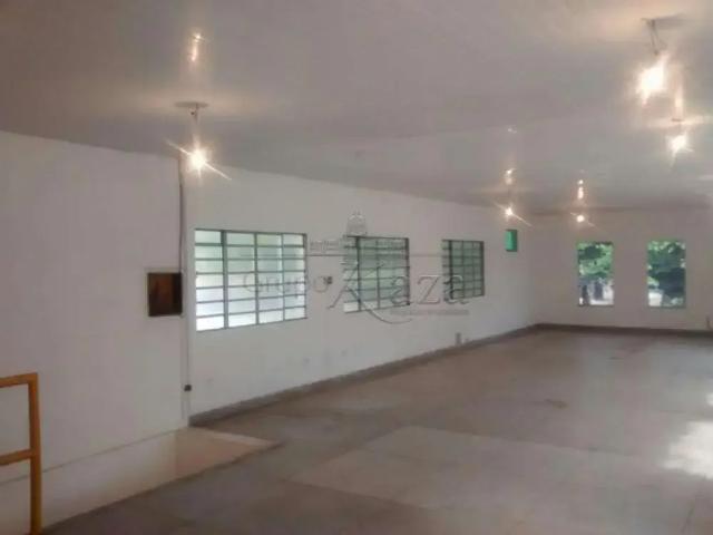 Prédio para Venda em São José dos Campos/SP Chácaras Reunidas